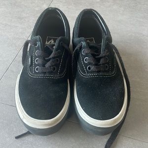 Vans platforms black suade